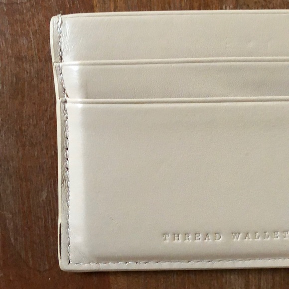 Cute floral and light pink thread wallet. - Picture 5 of 5